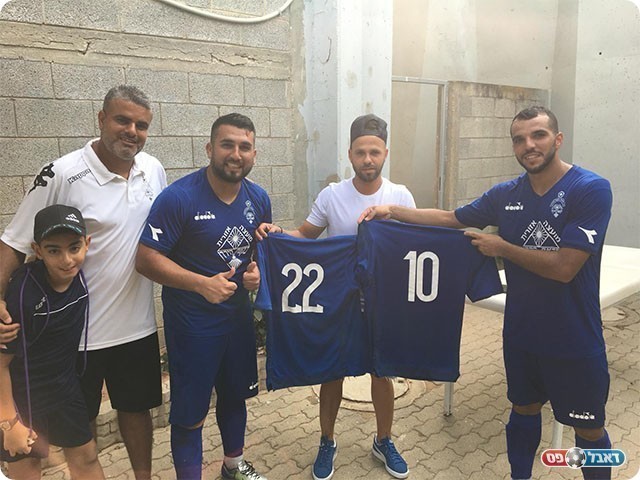 קיבל מתנה ליום הולדת. סרור והחברים (יורם מורג)